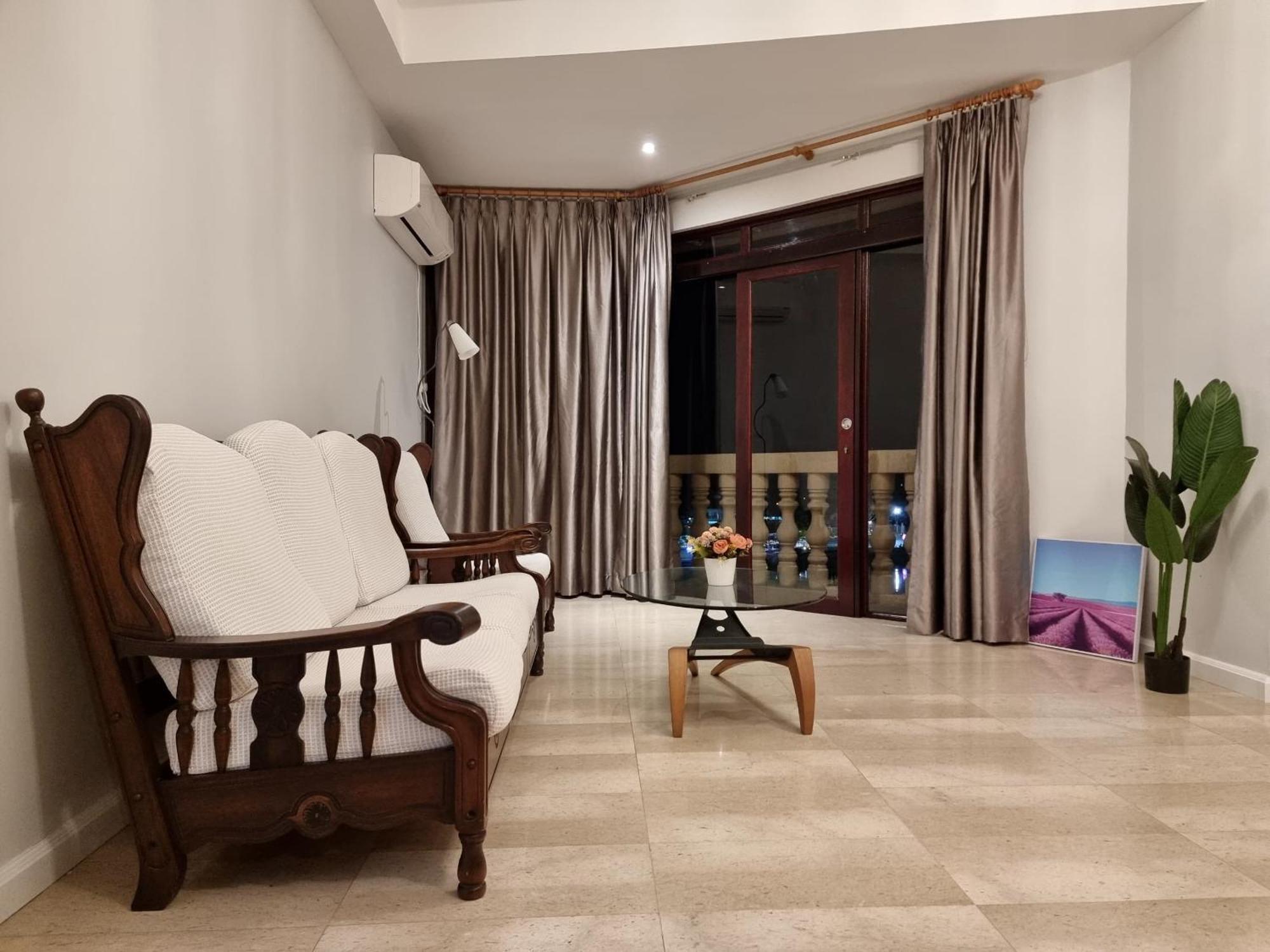 Cozzzy Hut Riverbank Suites Kuching With Spectacular River View ภายนอก รูปภาพ