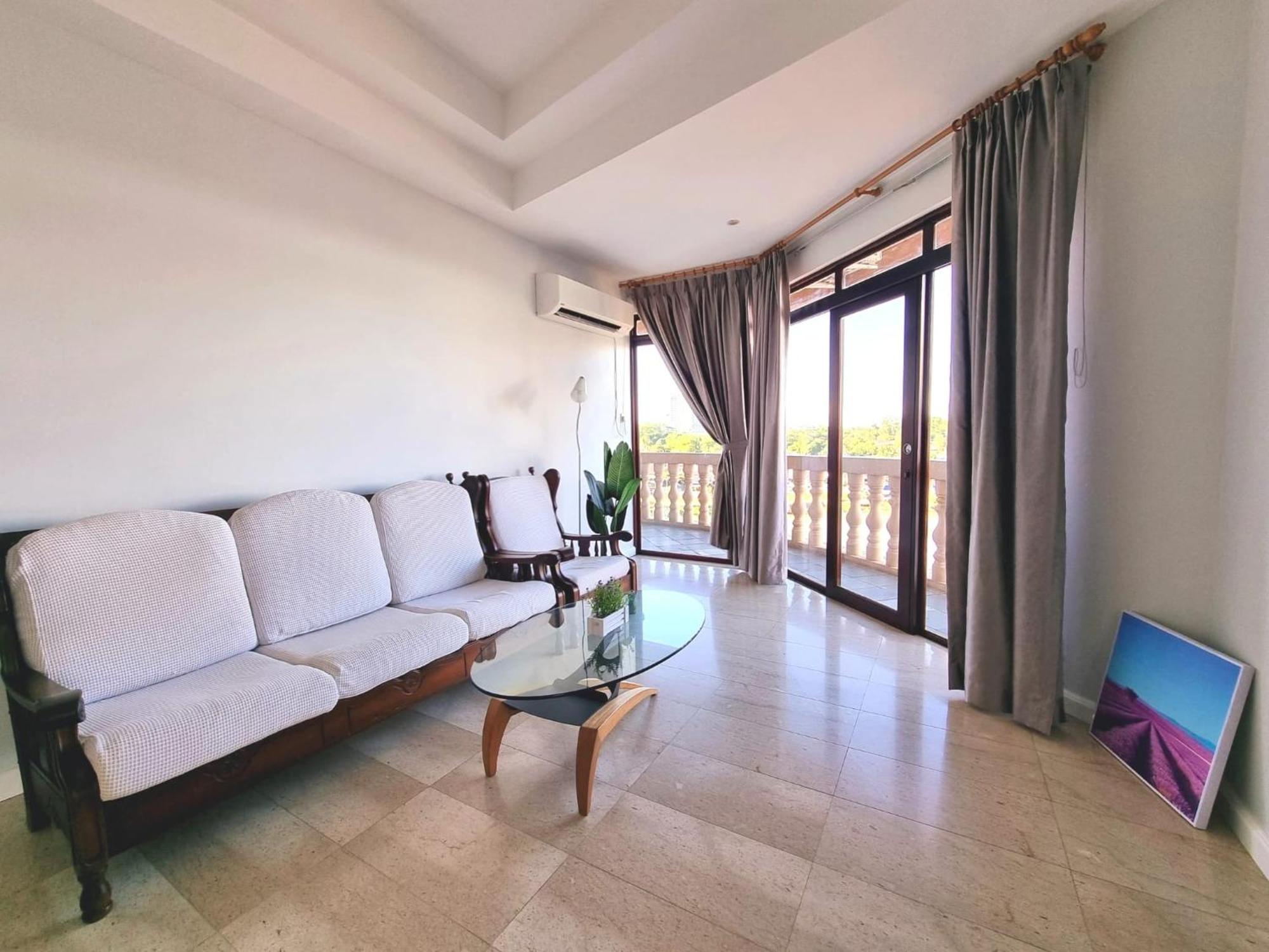 Cozzzy Hut Riverbank Suites Kuching With Spectacular River View ภายนอก รูปภาพ