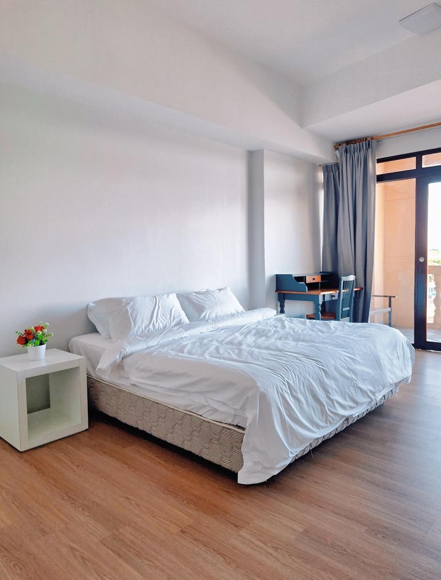 Cozzzy Hut Riverbank Suites Kuching With Spectacular River View ภายนอก รูปภาพ